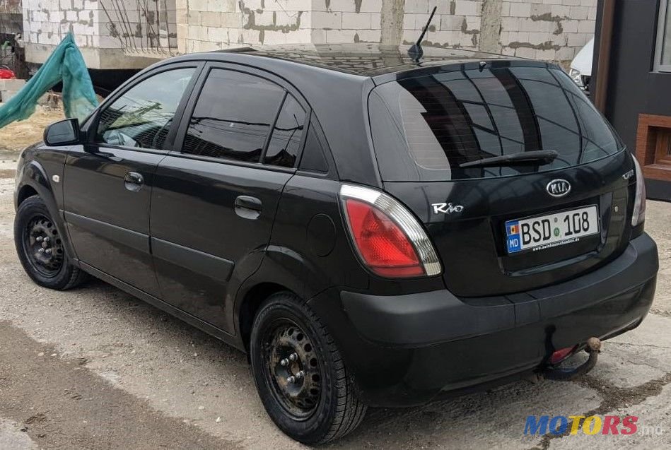 2006' Kia Rio photo #1