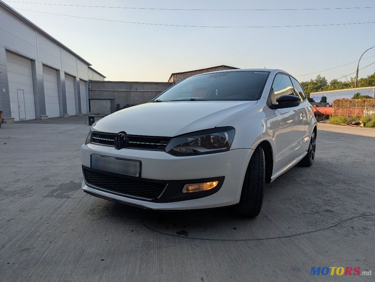 2010' Volkswagen Polo photo #3