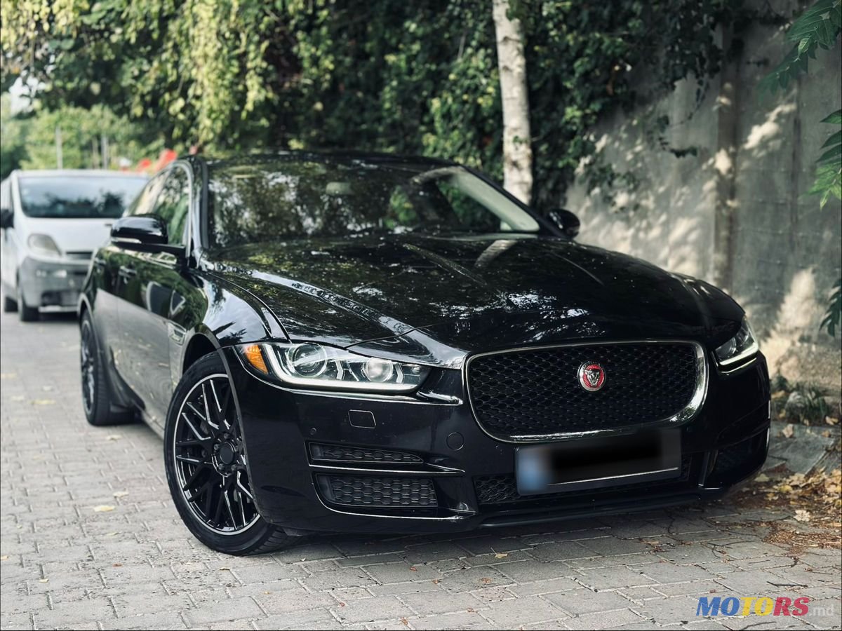 2017' Jaguar XE photo #1