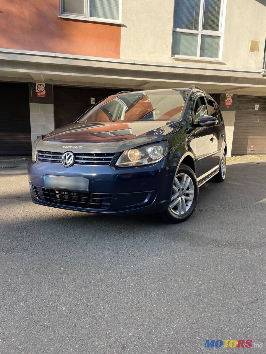 2013' Volkswagen Touran photo #1