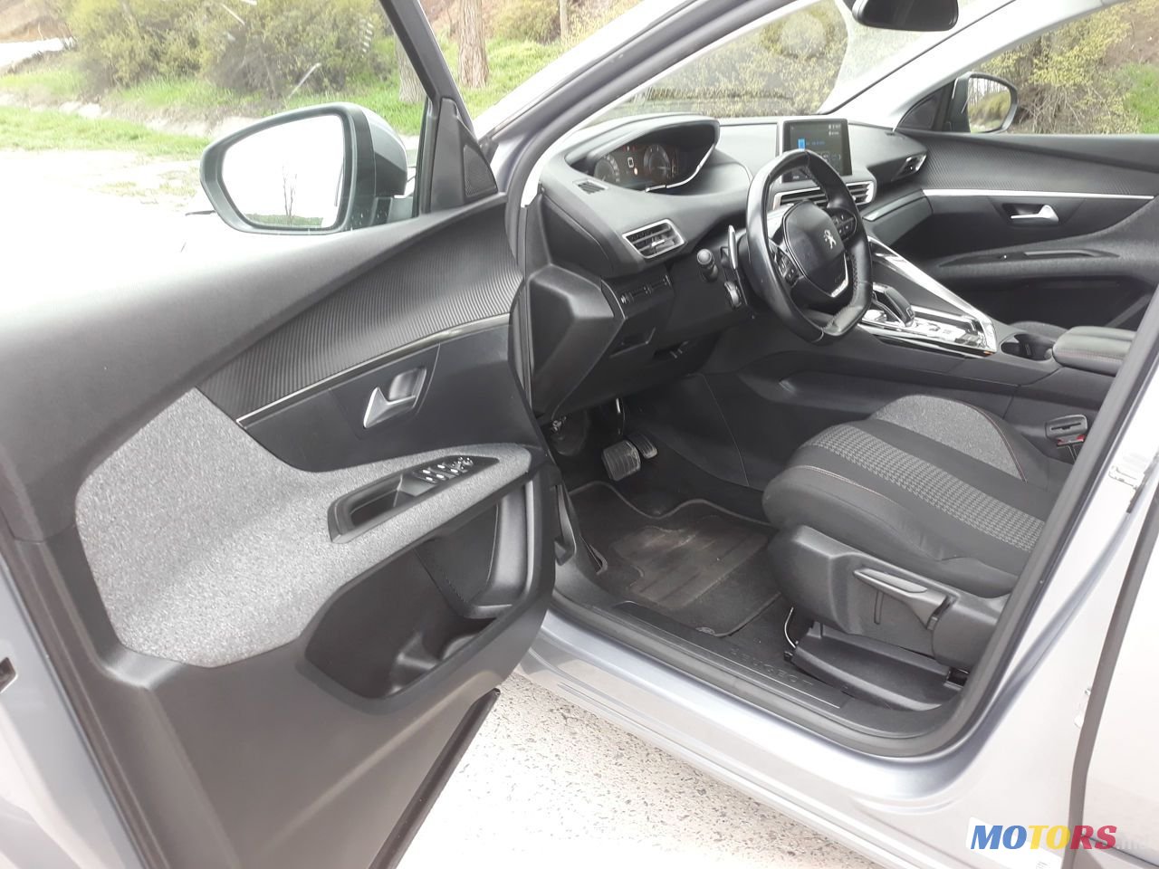 2018' Peugeot 3008 photo #6