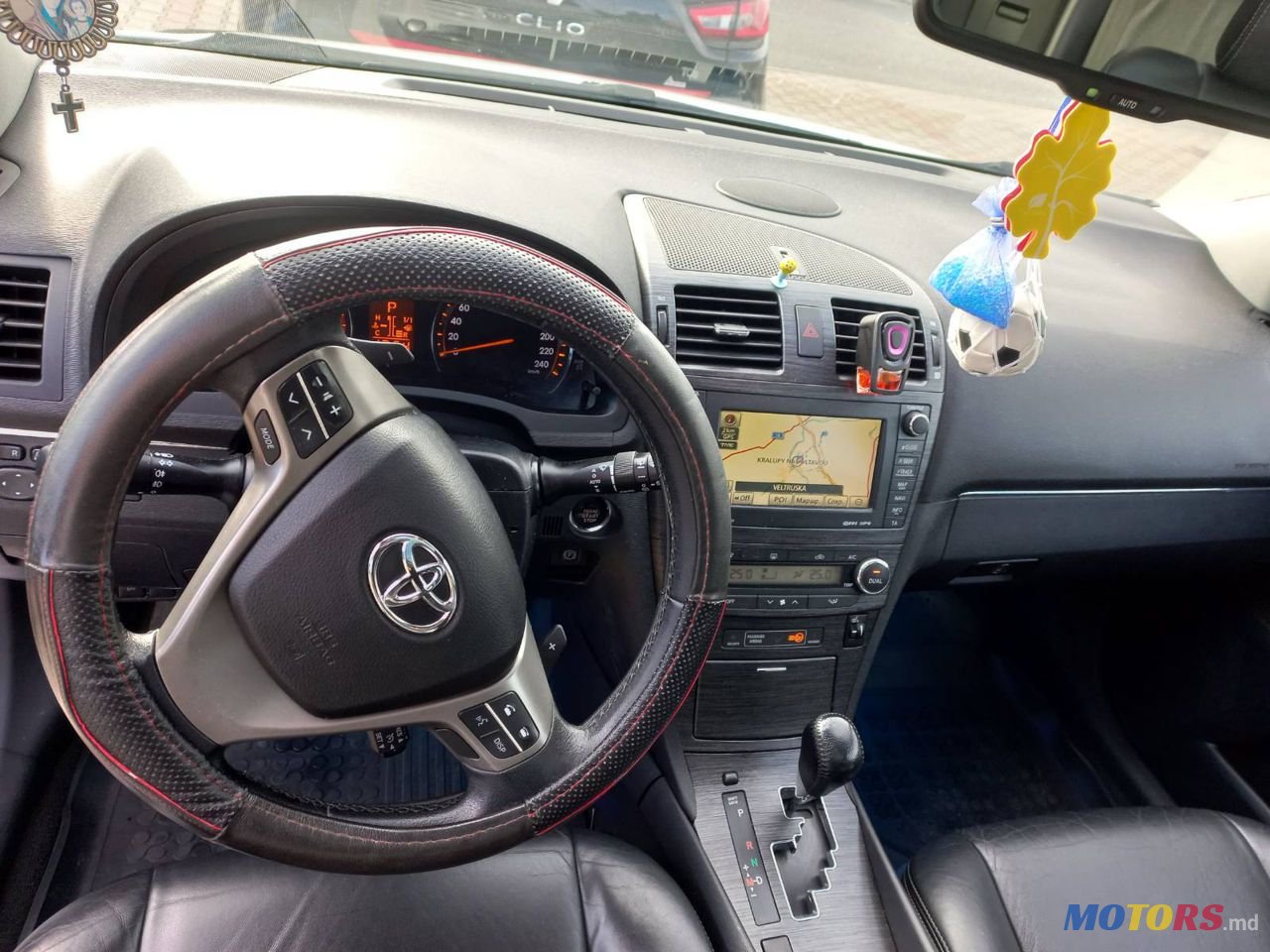 2010' Toyota Avensis photo #5