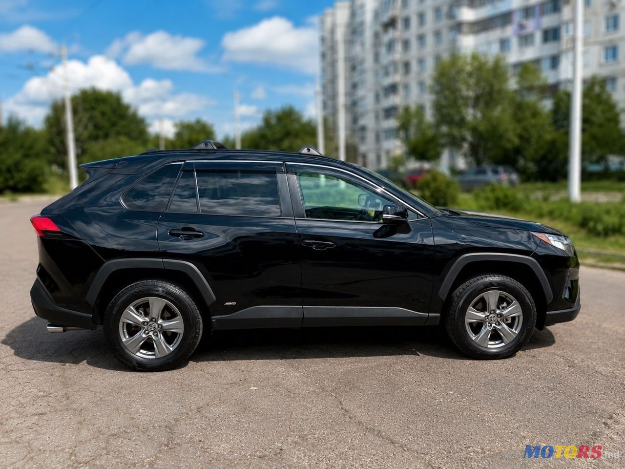 2022' Toyota RAV4 photo #2