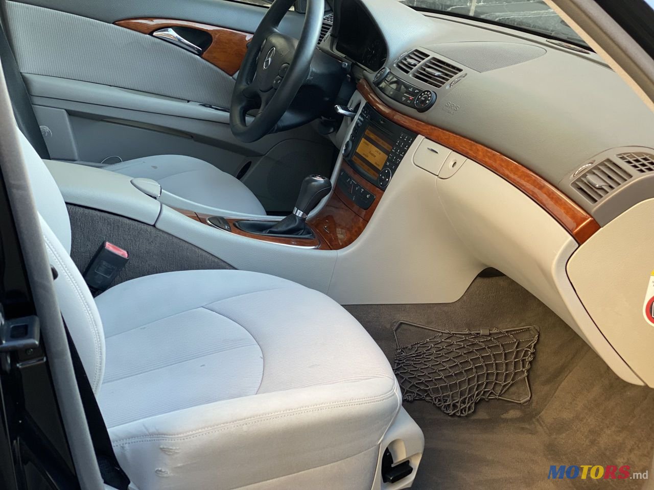 2008' Mercedes-Benz E Класс photo #5