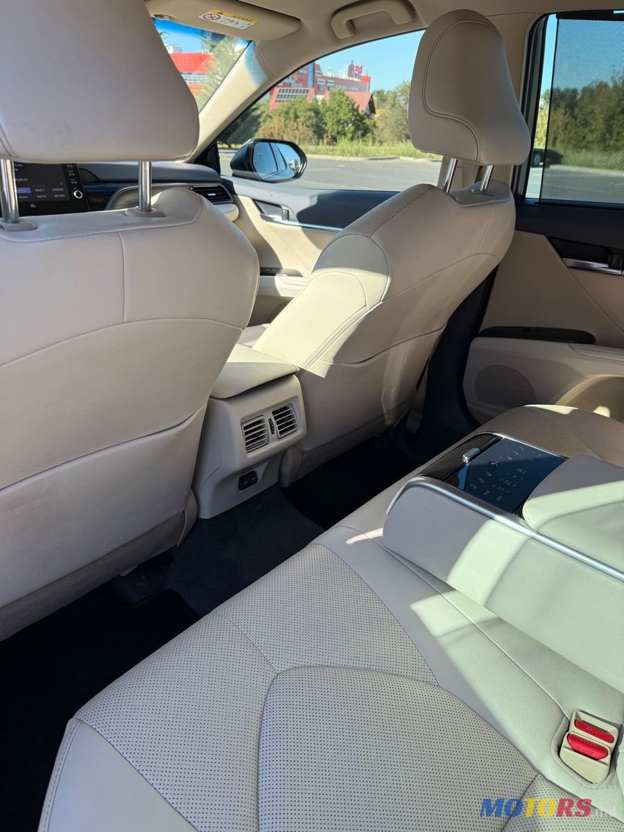 2023' Toyota Camry photo #6