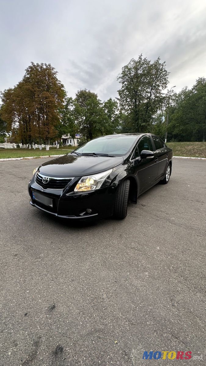 2012' Toyota Avensis photo #2