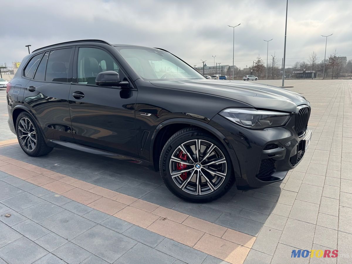2022' BMW X5 photo #2