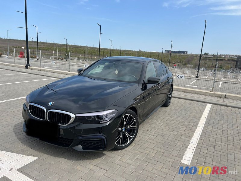 2019' BMW 5 Series photo #1