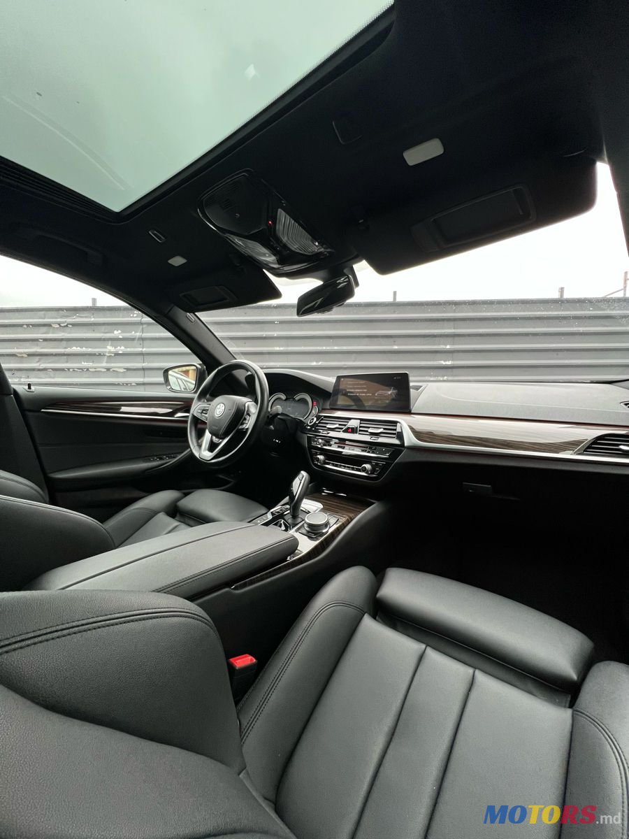 2018' BMW 5 Series photo #6