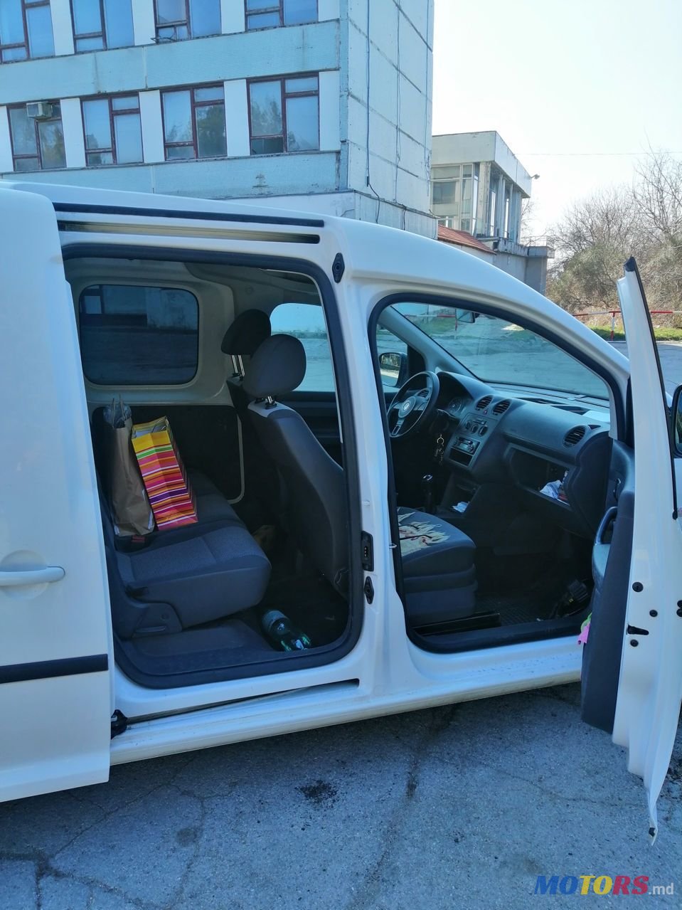 2012' Volkswagen Caddy photo #2