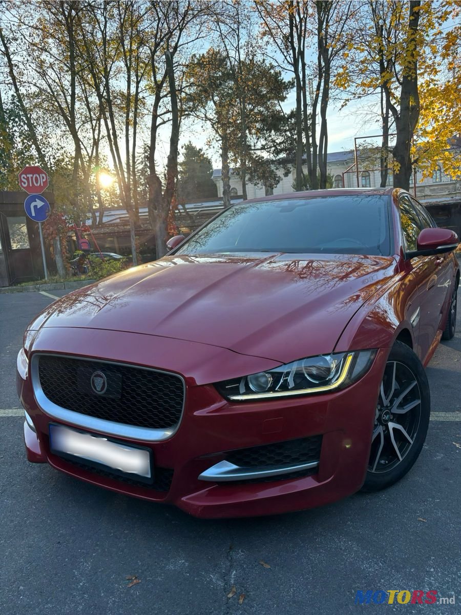 2015' Jaguar XE photo #5