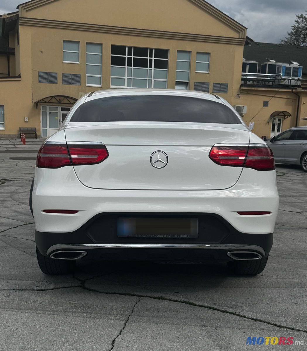 2017' Mercedes-Benz Glc Coupe photo #3