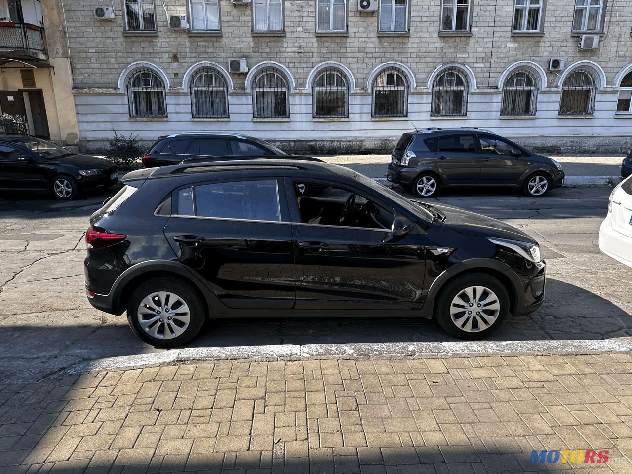 2019' Kia Rio X-Line photo #2