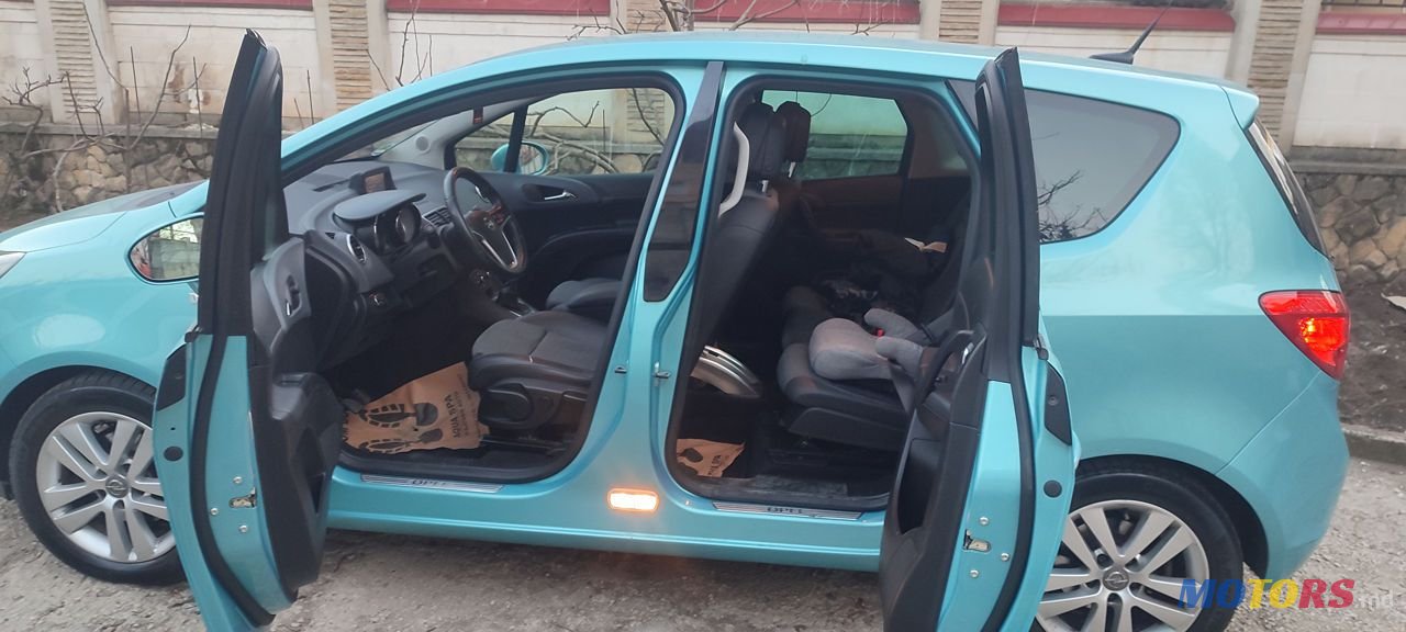 2011' Opel Meriva photo #3