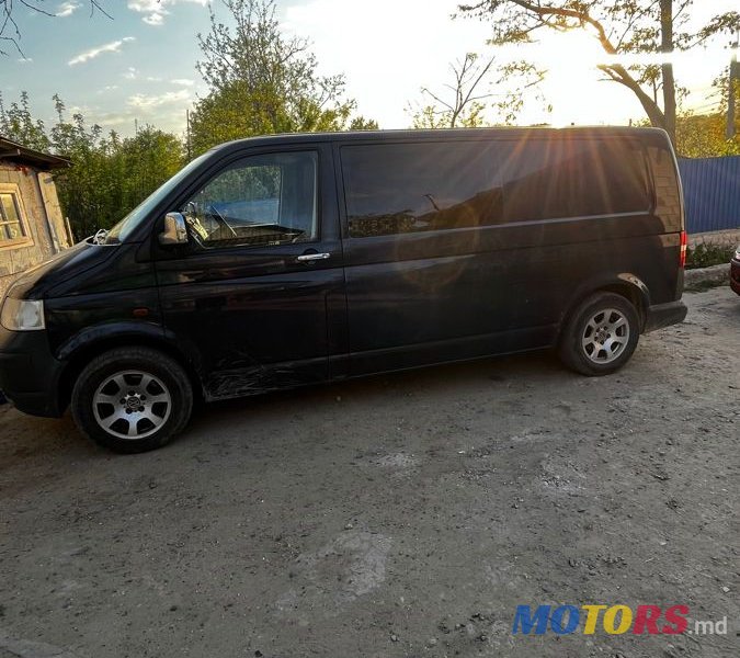 2003' Volkswagen Transporter photo #3