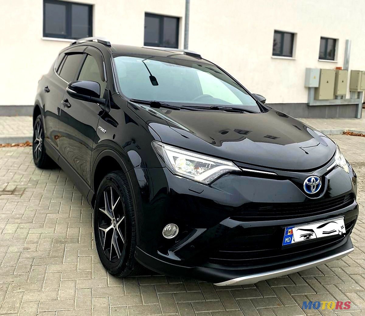 2016' Toyota RAV4 photo #3