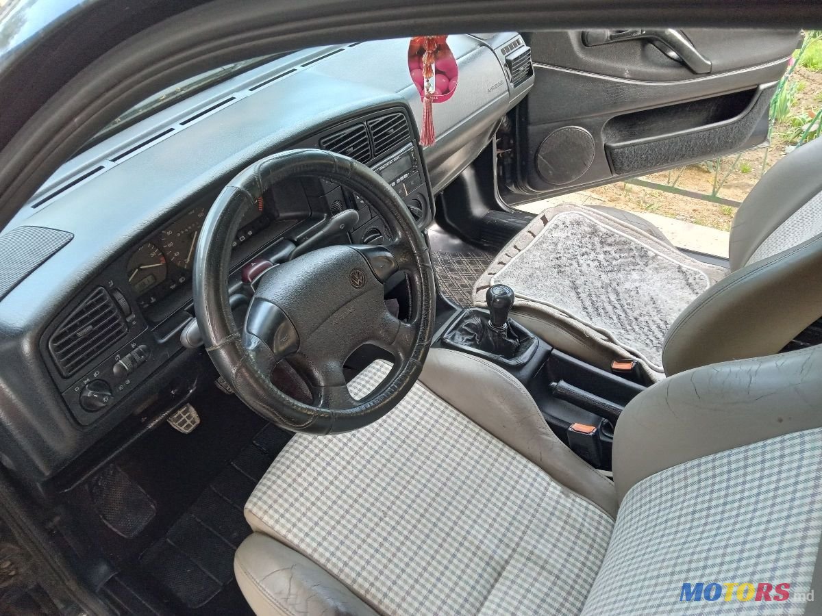 1995' Volkswagen Passat photo #6