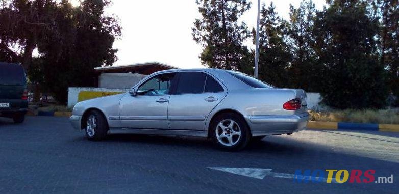2000' Mercedes-Benz E photo #1