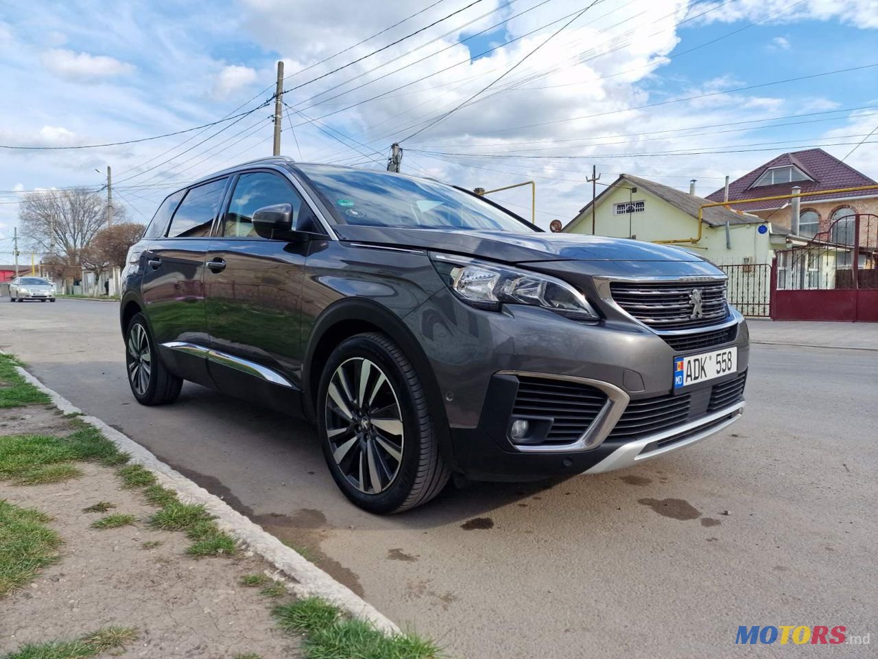 2018' Peugeot 5008 photo #1