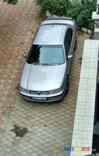 1995' Nissan Maxima photo #1