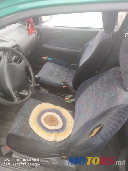 2000' Suzuki Swift photo #5