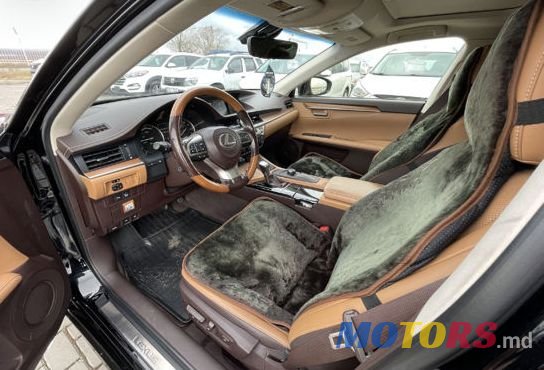2016' Lexus Es Series photo #5