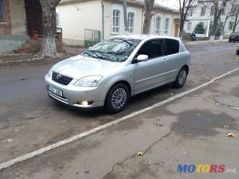 2004' Toyota Corolla photo #1