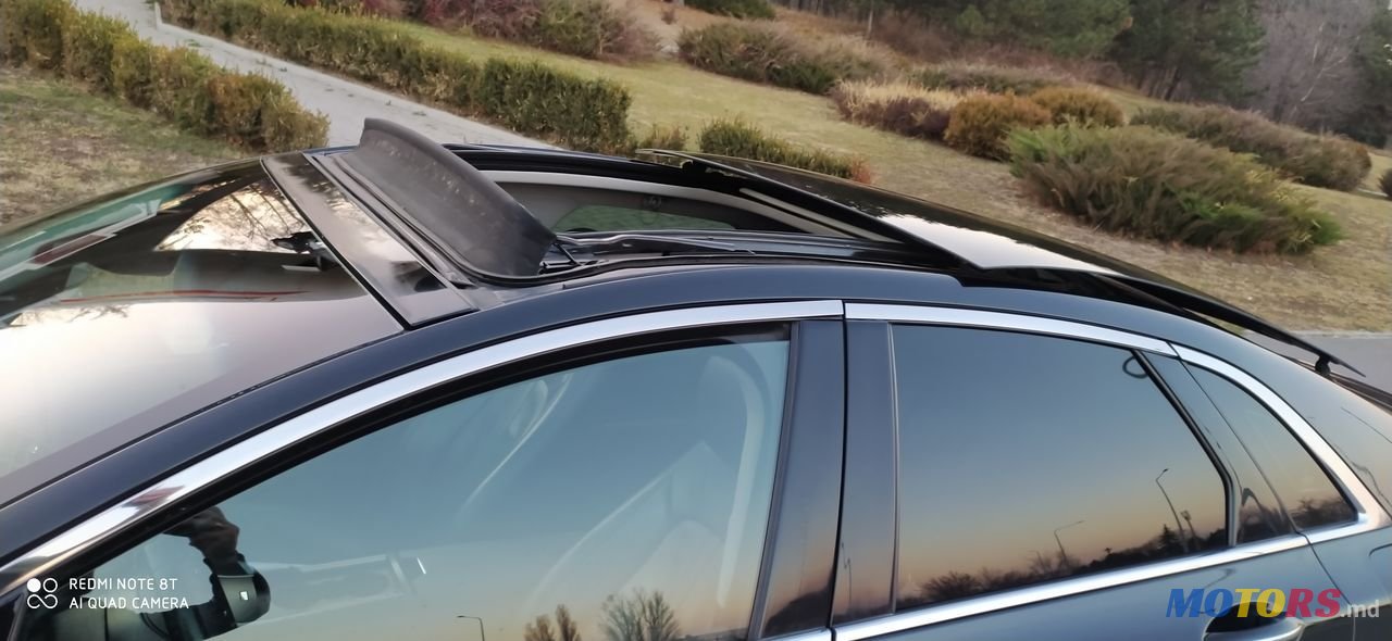 2013' Lincoln MKZ photo #3