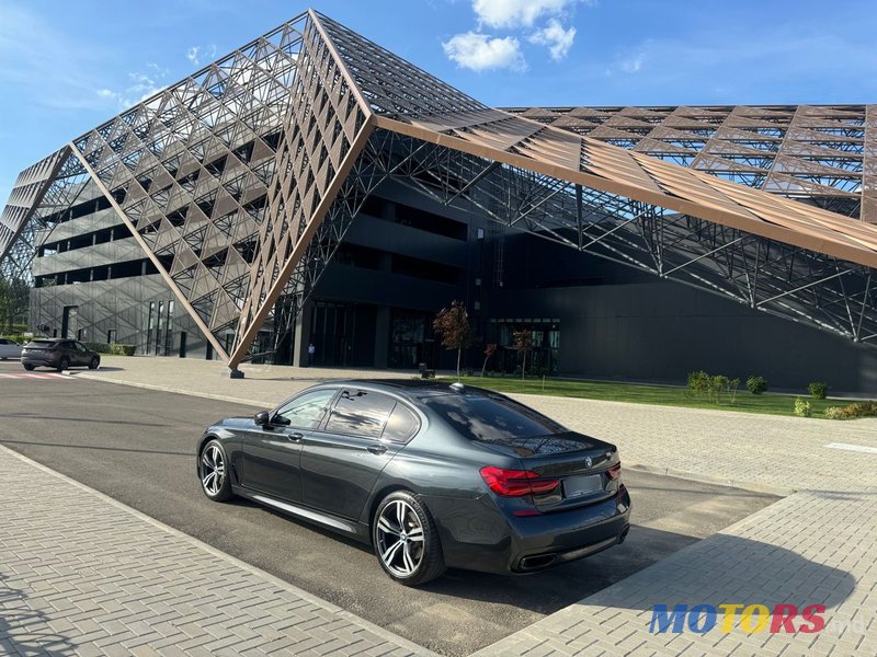 2017' BMW 7 Series photo #2