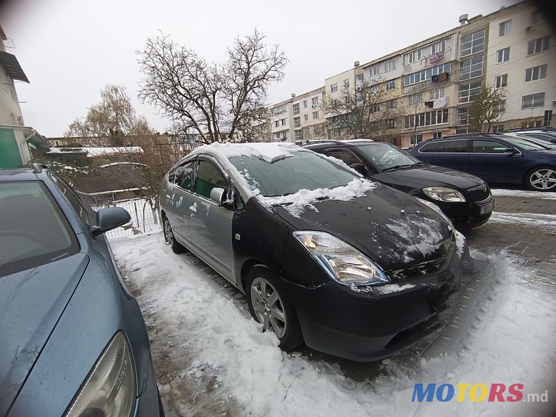 2006' Toyota Prius photo #2