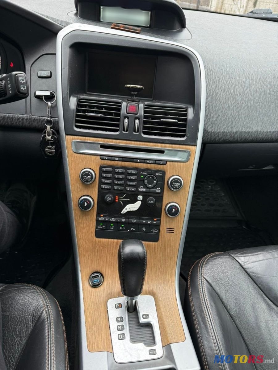 2010' Volvo XC60 photo #6