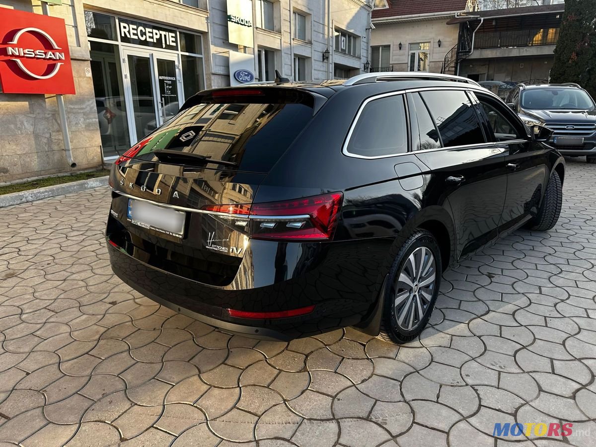 2021' Skoda Superb photo #4