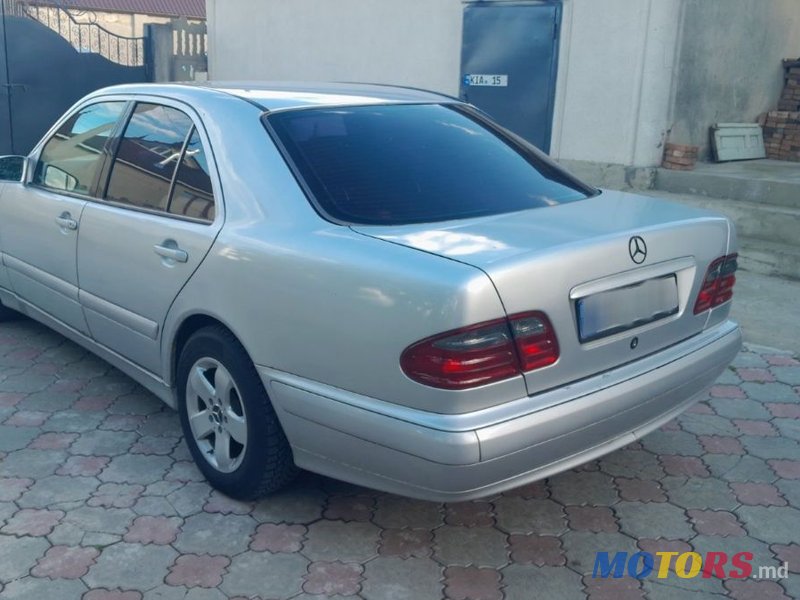 2000' Mercedes-Benz E-Class photo #1