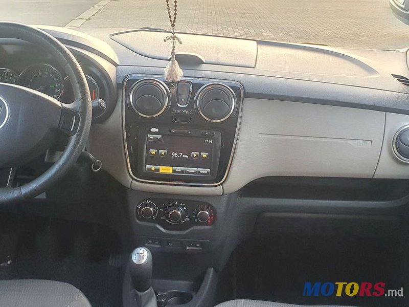 2015' Dacia Lodgy photo #6
