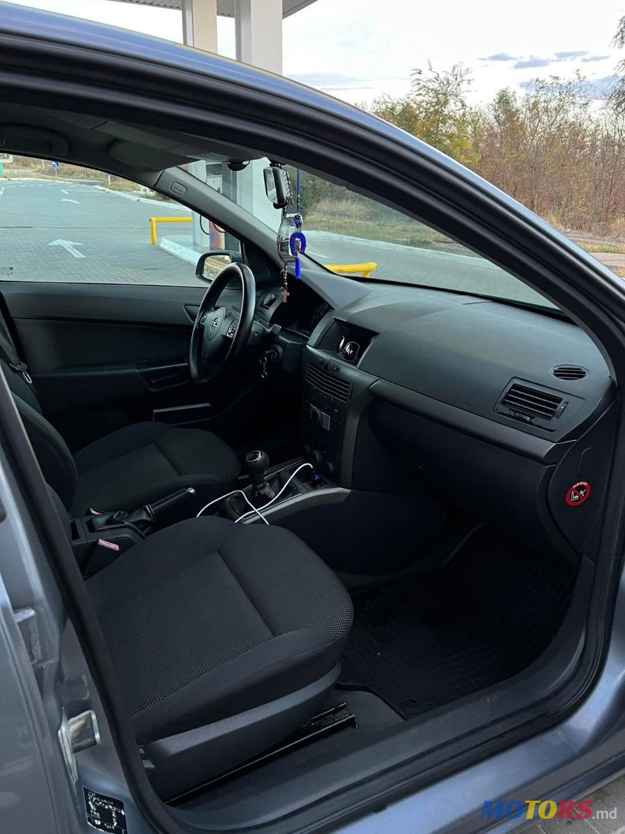 2007' Opel Astra photo #3