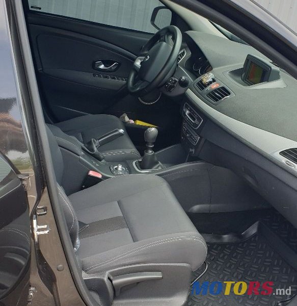 2010' Renault Megane photo #4