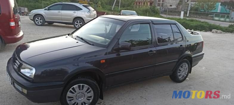 1994' Volkswagen Vento photo #3