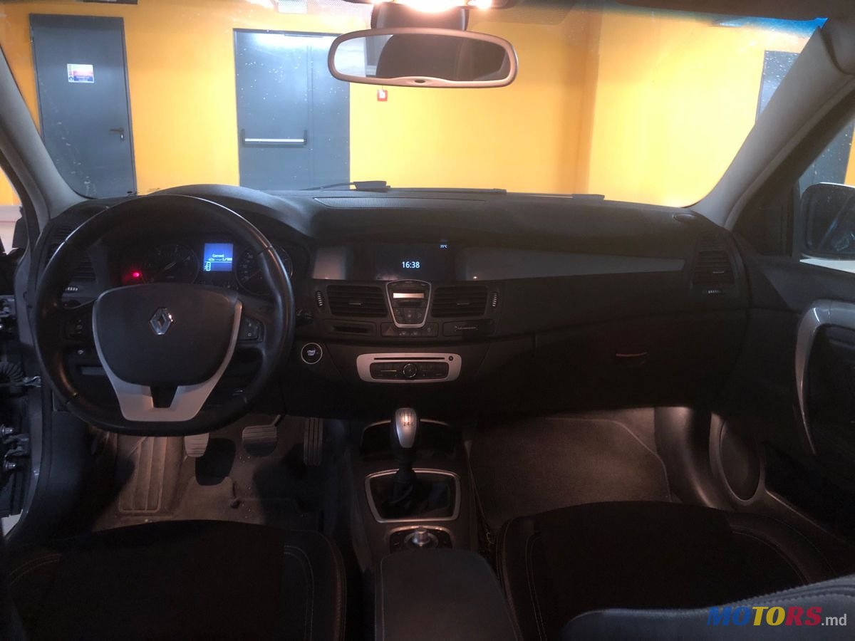 2014' Renault Laguna photo #6