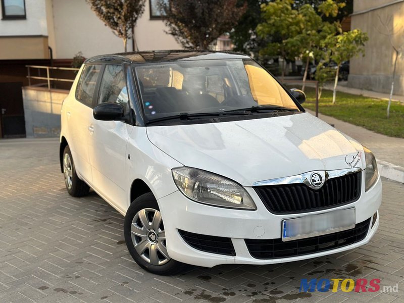 2014' Skoda Fabia photo #2