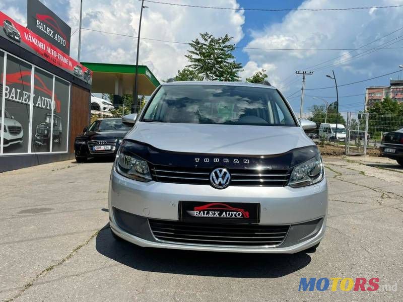 2010' Volkswagen Touran photo #6