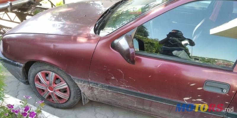 1992' Opel Vectra photo #4