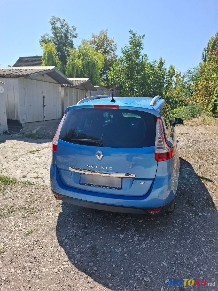 2012' Renault Grand Scenic photo #5