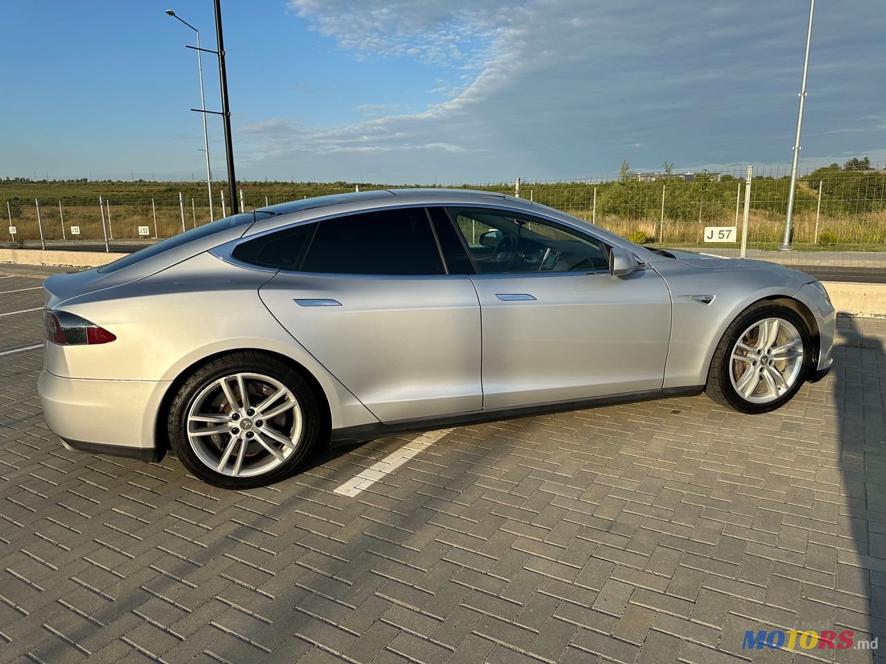 2013' Tesla Model S photo #2
