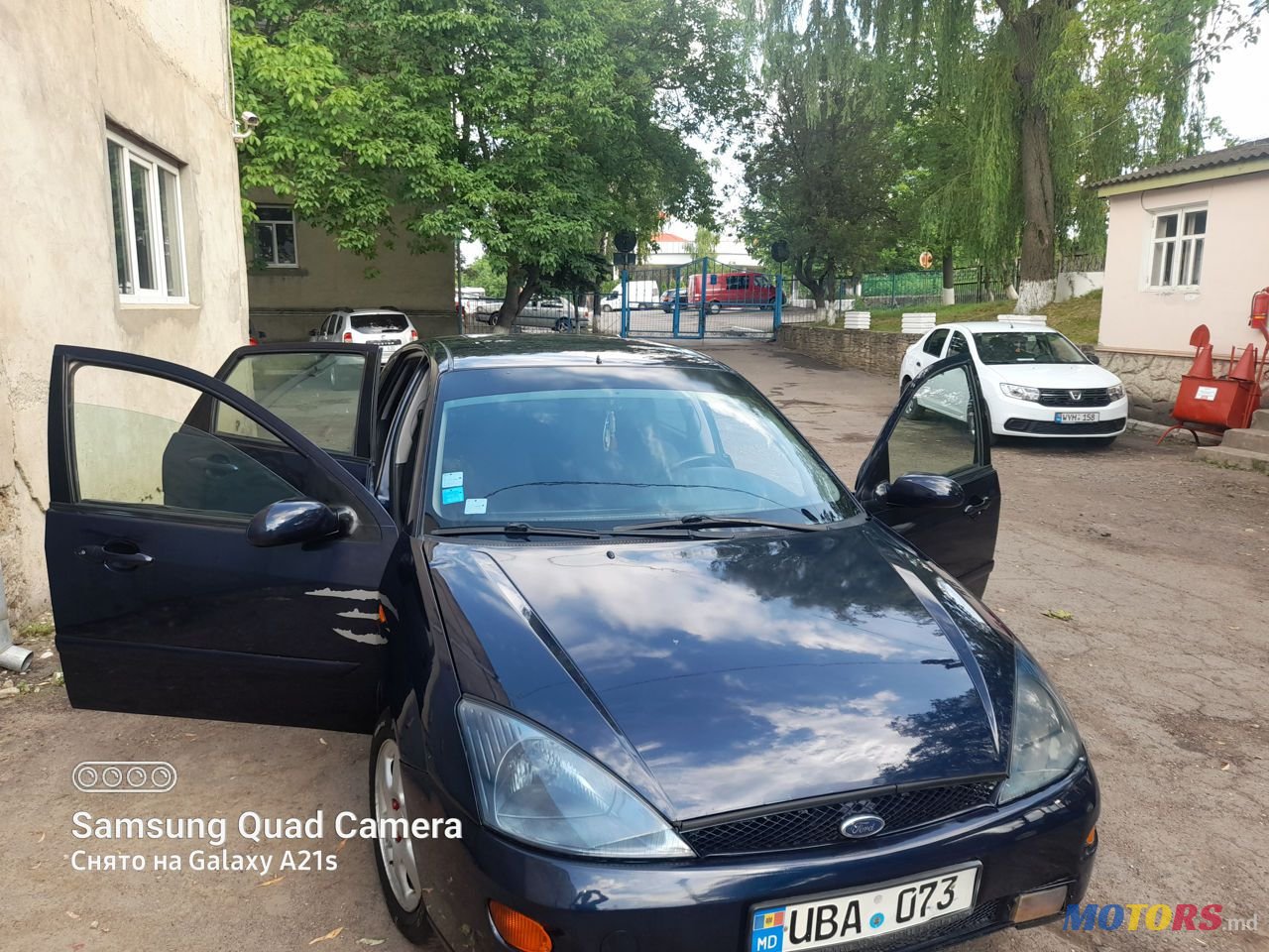 2000' Ford Focus photo #1