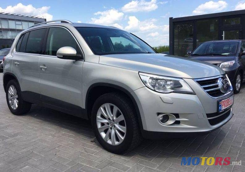 2009' Volkswagen Tiguan photo #1