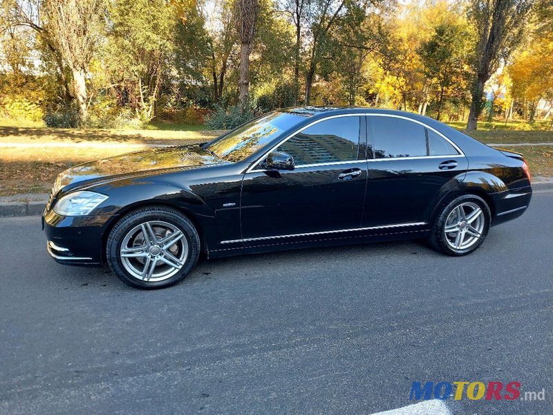 2012' Mercedes-Benz S-Class photo #3