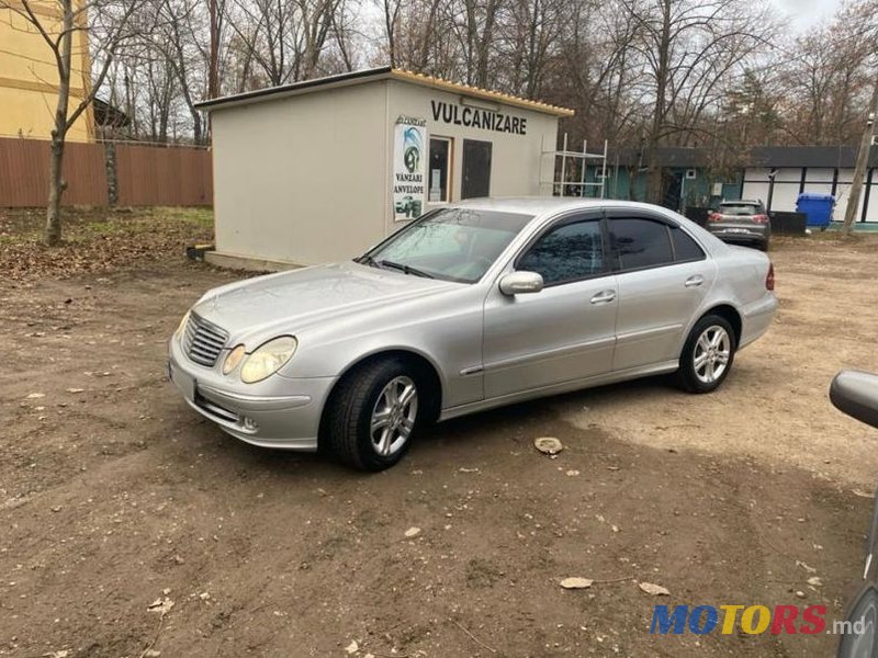 2005' Mercedes-Benz E-Class photo #1