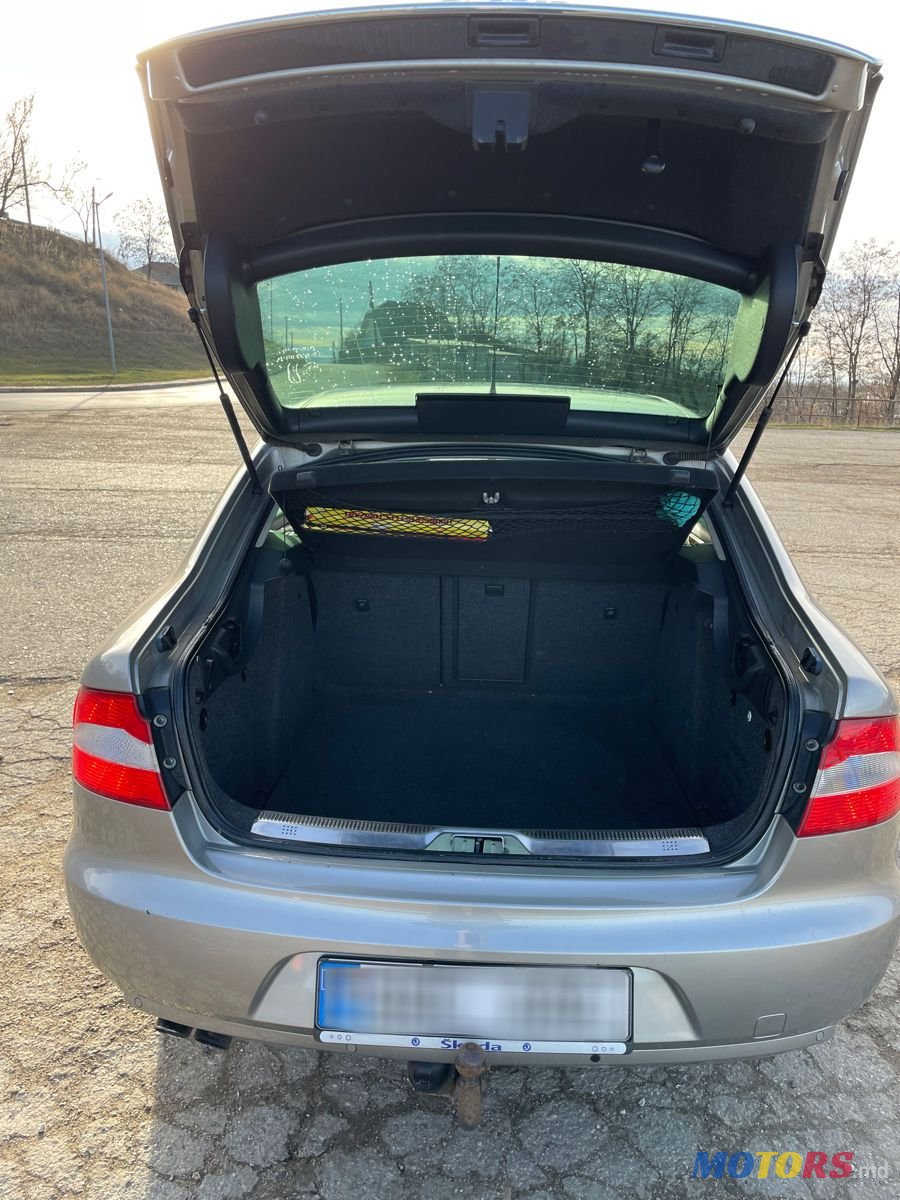 2010' Skoda Superb photo #4