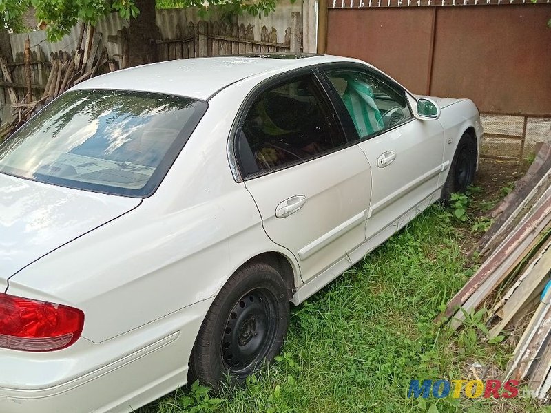 2002' Hyundai Sonata photo #5