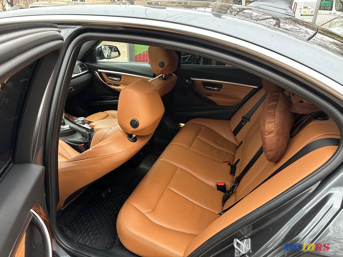 2018' BMW 3 Series photo #1